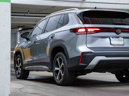 New 2026 Volkswagen Tiguan SE image 5