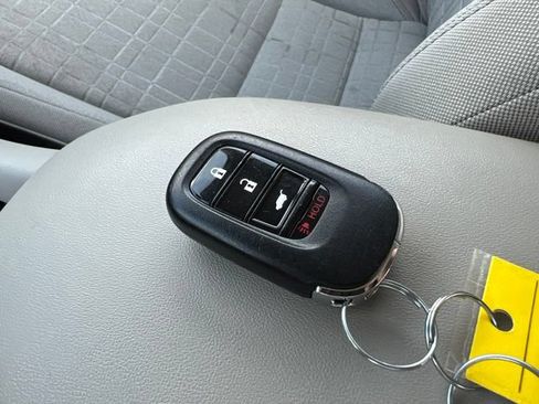 Used 2024 Honda HR-V LX image 14