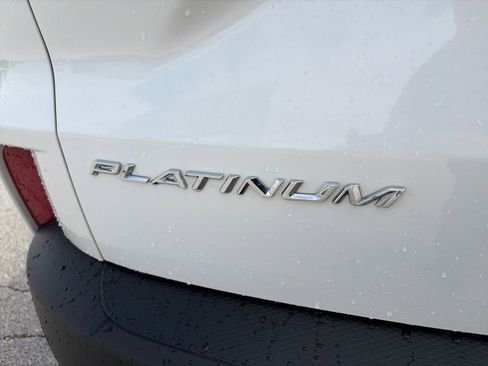 Used 2024 Ford Escape Platinum w/ Premium Technology Package image 7