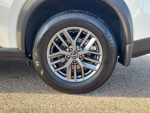 Certified 2025 Nissan Rogue S image 7