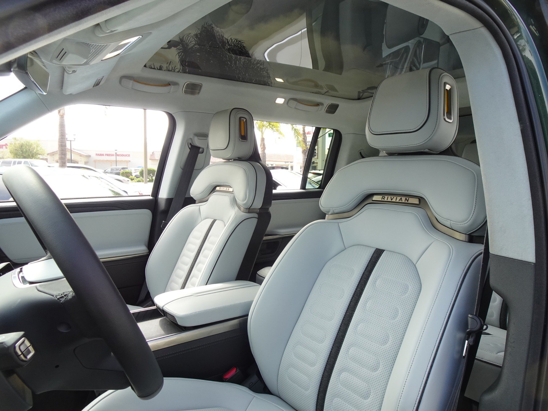 Used 2024 Rivian R1S Adventure Quad AWD/4WD image 12