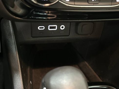 Used 2020 Buick Encore GX Select AWD/4WD image 35