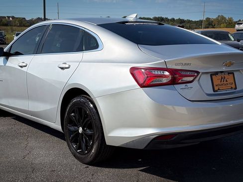 Used 2020 Chevrolet Malibu LT FWD image 20