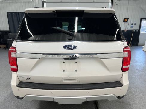 Used 2018 Ford Expedition XLT w/ Equipment Group 201A AWD/4WD image 5