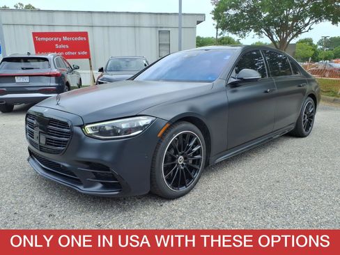 Used 2022 Mercedes-Benz S 580 4MATIC Sedan w/ AMG Line Package image 1