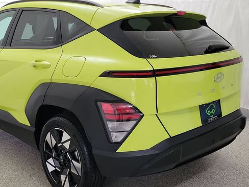 Used 2025 Hyundai Kona SEL FWD image 7