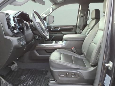 Used 2024 Chevrolet Silverado 2500 LTZ w/ LTZ Convenience Package image 20