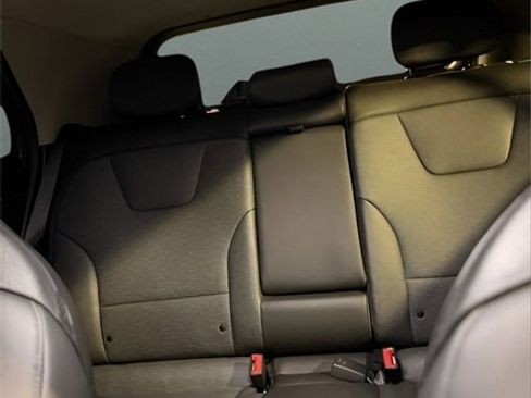 Used 2025 Kia Niro Wave image 12