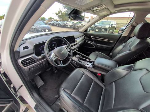 Used 2025 Kia Telluride S FWD image 15