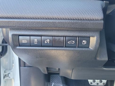 Used 2025 Toyota Camry SE image 22