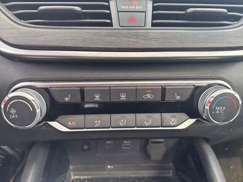 Certified 2024 Nissan Altima 2.5 SV w/ SV Premium Package image 15