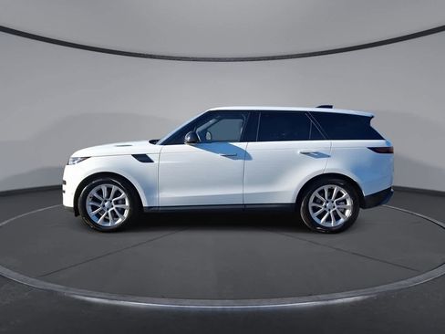 Used 2025 Land Rover Range Rover Sport SE image 5