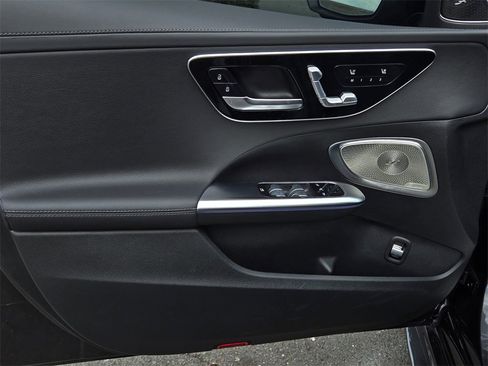 Used 2023 Mercedes-Benz C 300 Sedan image 12