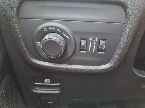 New 2026 Jeep Grand Cherokee Laredo image 15