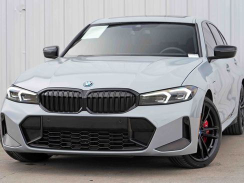 Used 2023 BMW 330e w/ M Sport Package image 3