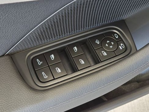 New 2026 Porsche Panamera RWD image 15