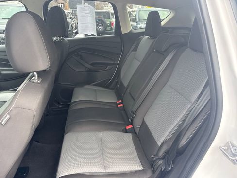 Used 2017 Ford Escape SE image 14