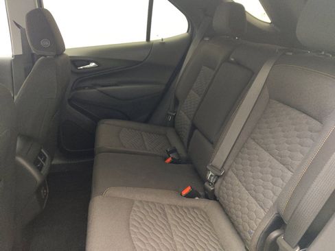 Used 2021 Chevrolet Equinox LT image 18