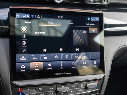 Used 2021 Maserati Quattroporte Trofeo image 17