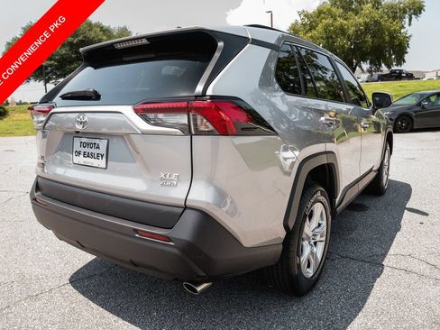 Certified 2019 Toyota RAV4 XLE AWD/4WD image 8