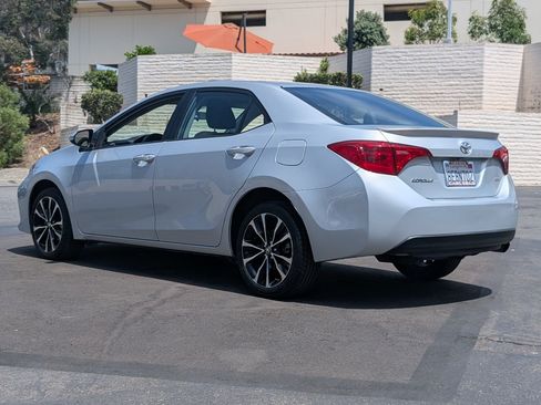 Used 2018 Toyota Corolla SE FWD image 12