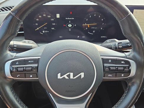 Used 2025 Kia K5 EX FWD image 24