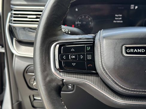 Used 2022 Jeep Grand Wagoneer Series II AWD/4WD image 17