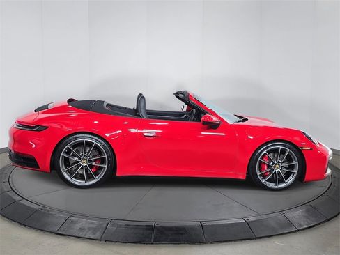 Certified 2020 Porsche 911 Carrera 4S image 8