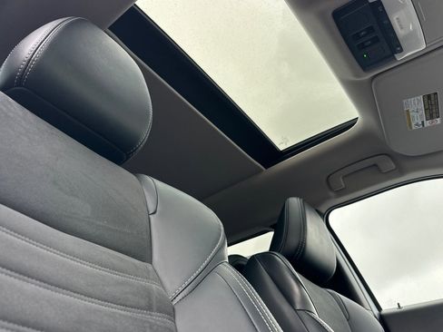 Used 2024 Mitsubishi Outlander Ralliart image 18