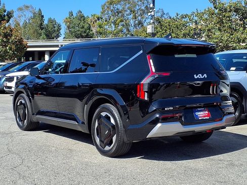 Certified 2024 Kia EV9 Land AWD/4WD image 4