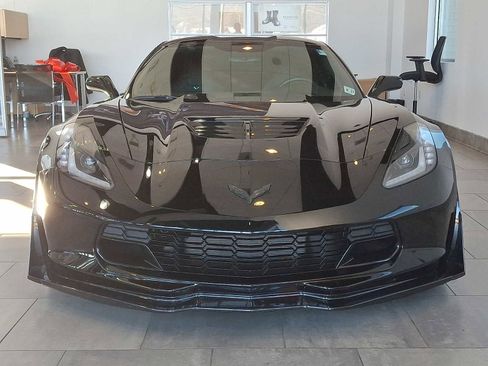 Used 2015 Chevrolet Corvette Z06 w/ 2LZ Preferred Equipment Group image 2