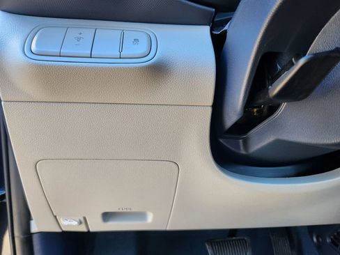 New 2026 Hyundai Venue SEL FWD image 28