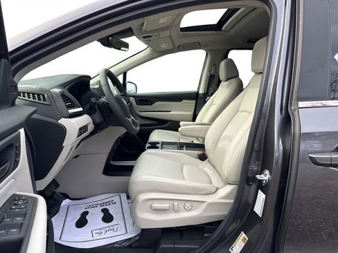 Used 2025 Honda Odyssey EX-L image 10