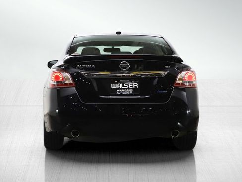 Used 2013 Nissan Altima 2.5 SL w/ Technology Pkg image 4