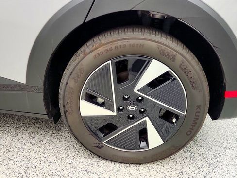 Used 2025 Hyundai Ioniq 5 SEL image 9