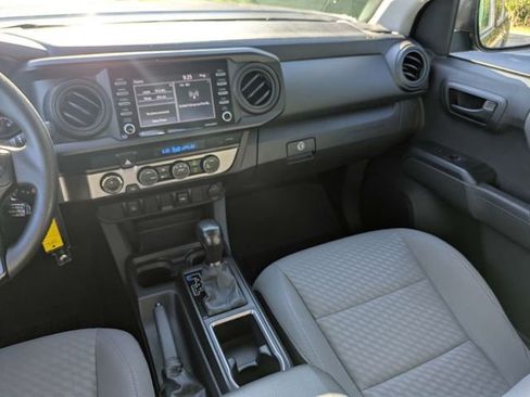 Used 2022 Toyota Tacoma SR AWD/4WD image 17