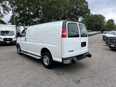 Used 2024 Chevrolet Express 2500 w/ Driver Convenience Package RWD image 6