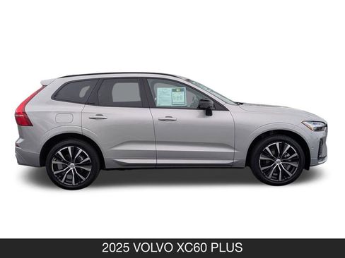 Used 2025 Volvo XC60 B5 Plus AWD/4WD image 6