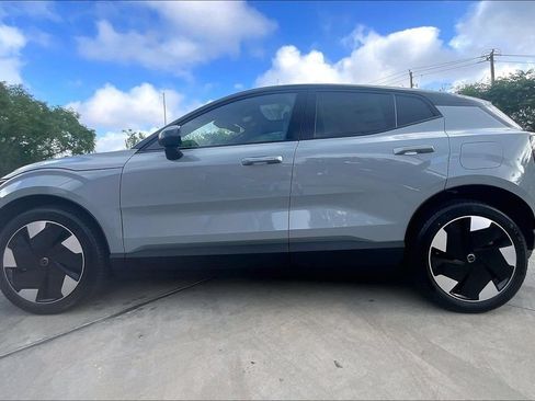 New 2026 Volvo EX30 Plus w/ Protection Package Premier AWD/4WD image 9