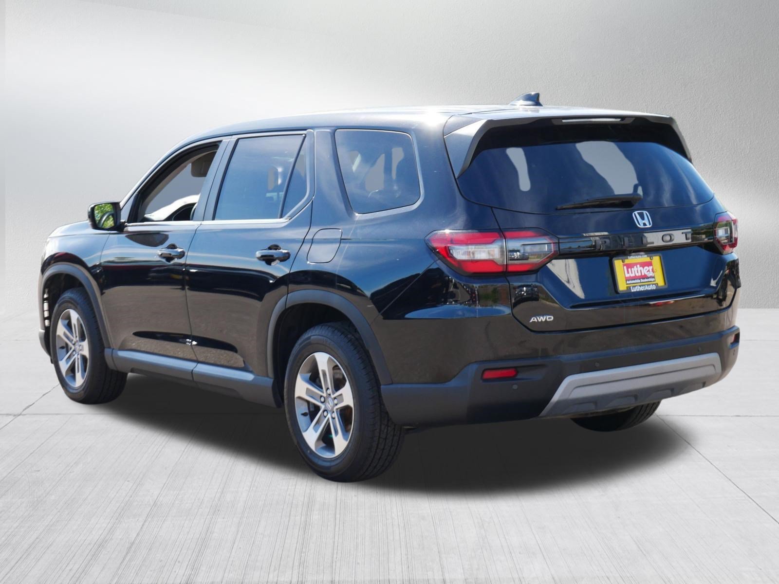 Certified 2025 Honda Pilot EX-L image 5