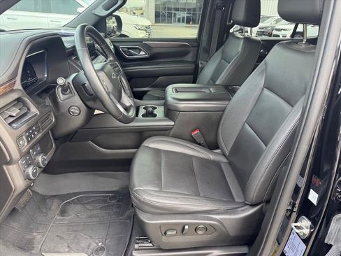 Used 2023 Chevrolet Tahoe Z71 w/ Luxury Package image 9