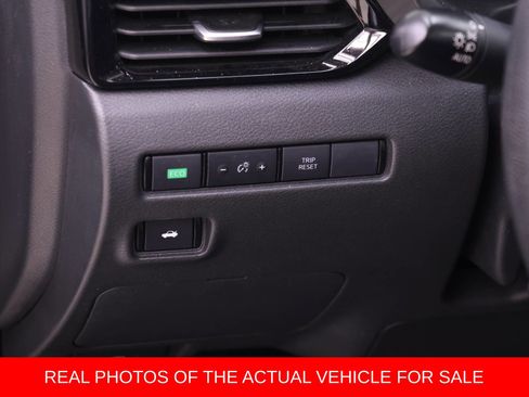 Used 2025 Nissan Sentra SV FWD image 15