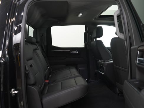 Used 2023 GMC Sierra 1500 SLT w/ SLT Premium Package image 11