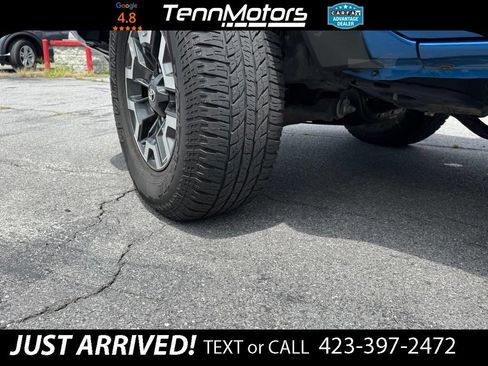 Used 2018 Toyota Tacoma TRD Off-Road AWD/4WD image 9