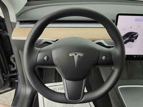 Used 2023 Tesla Model Y Long Range AWD/4WD image 13