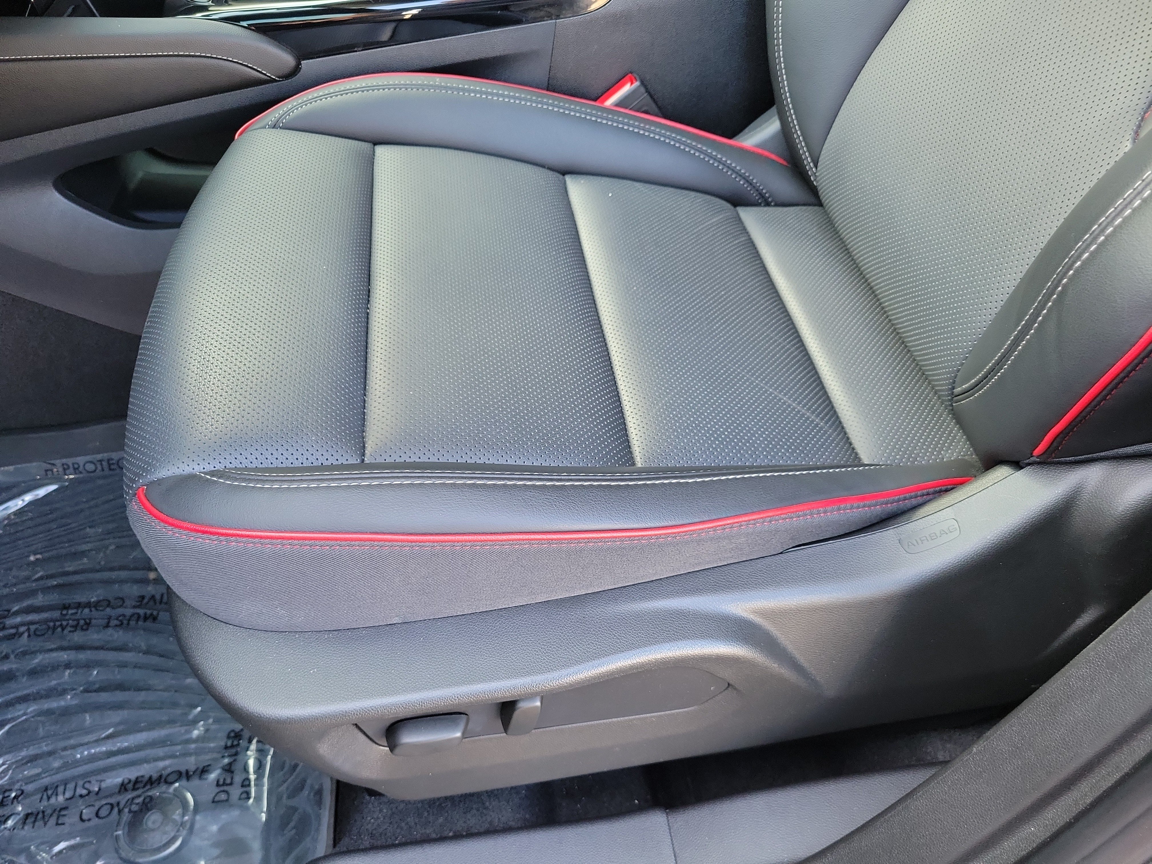 Used 2023 Buick Envision Essence w/ Sport Touring Package AWD/4WD image 10