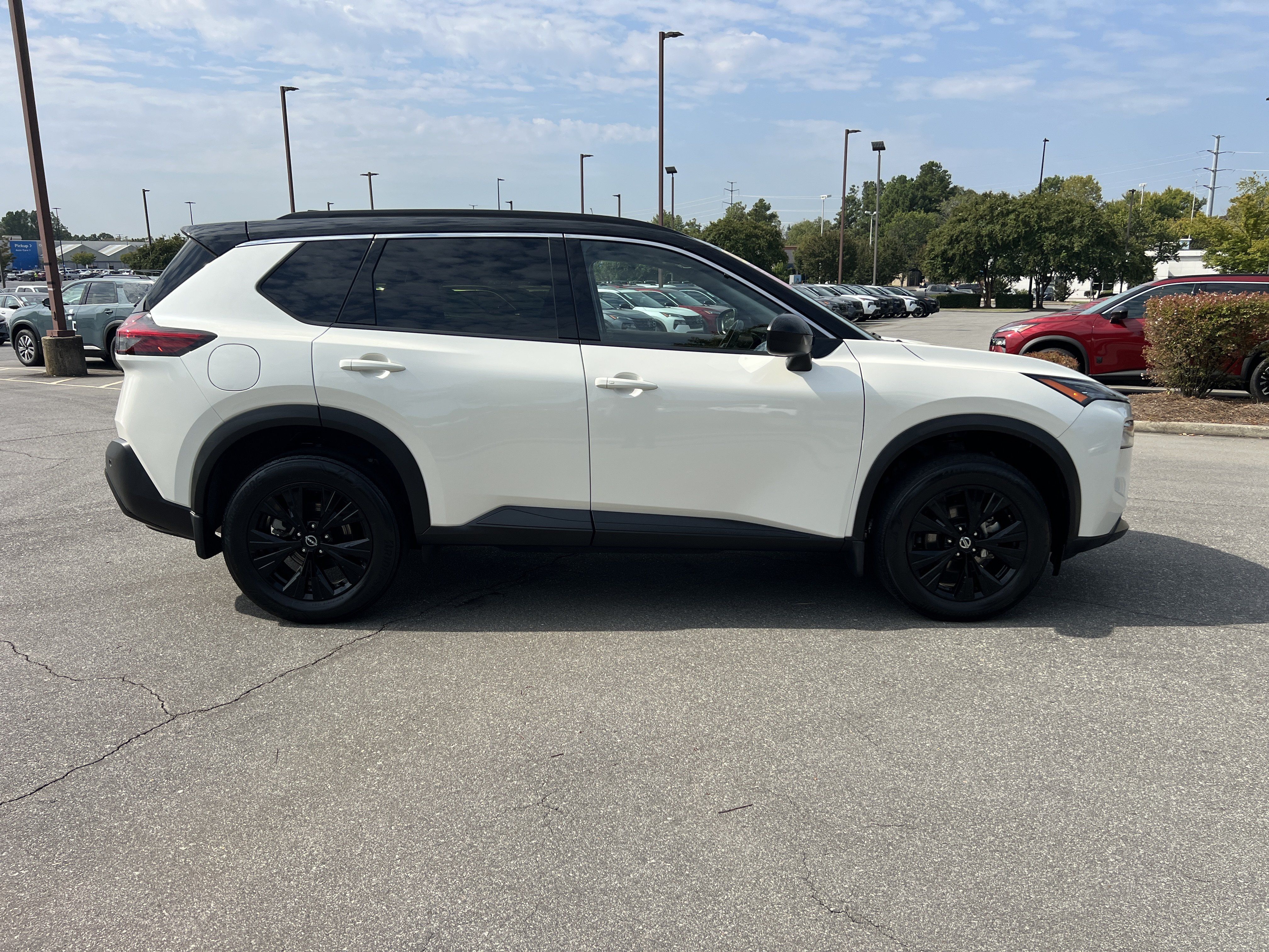 Certified 2023 Nissan Rogue SV w/ SV Premium B Package AWD/4WD image 4