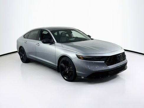 Used 2024 Honda Accord Sport image 3