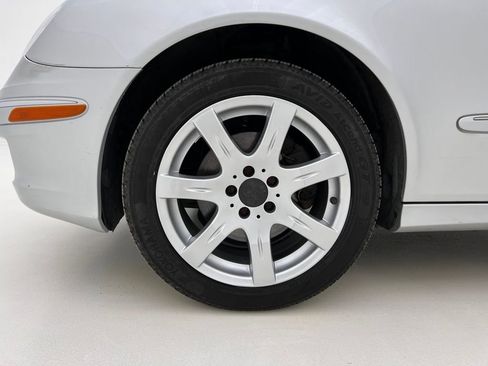 Used 2008 Mercedes-Benz E 350 4MATIC Sedan image 30