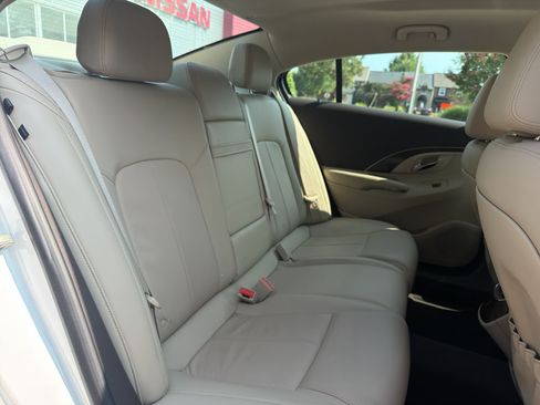 Used 2016 Buick LaCrosse Leather w/ Experience Buick Package FWD image 18